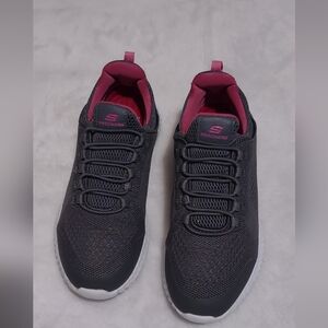 Skechers Women's Gray and Pink Sneakers